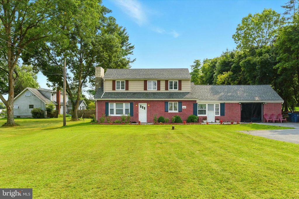 1024 E LISBURN ROAD, Mechanicsburg, PA 17055