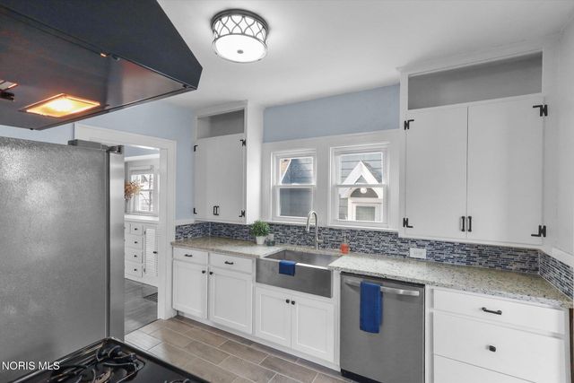 2544 Charlestown Avenue, Toledo, OH 43613