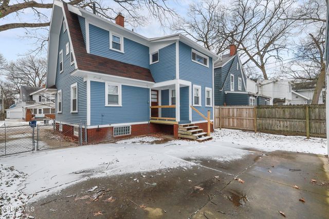 2544 Charlestown Avenue, Toledo, OH 43613