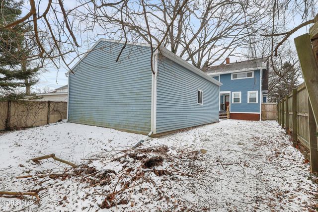 2544 Charlestown Avenue, Toledo, OH 43613