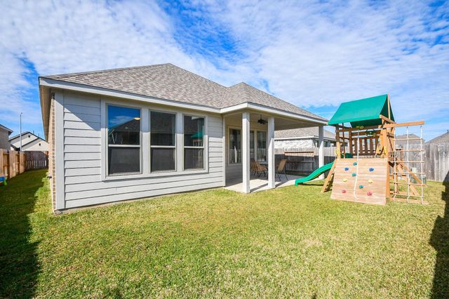 7530 Coral Lake Drive, Cypress, TX 77433