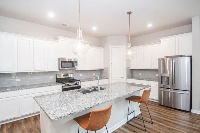 7530 Coral Lake Drive, Cypress, TX 77433