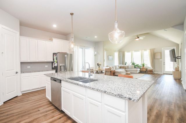 7530 Coral Lake Drive, Cypress, TX 77433