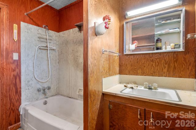 4914 E Nc 10 Highway, Catawba, NC 28609