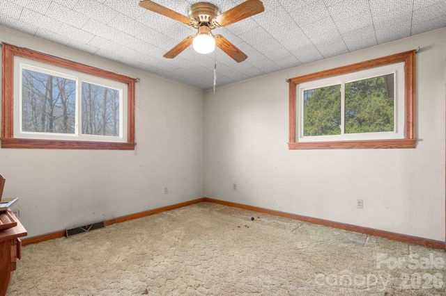 4914 E Nc 10 Highway, Catawba, NC 28609