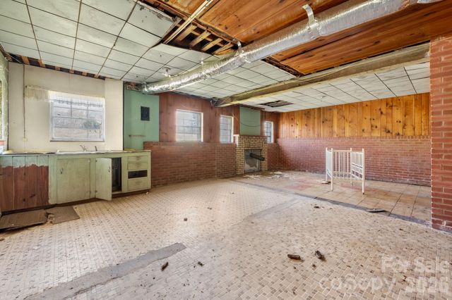 4914 E Nc 10 Highway, Catawba, NC 28609