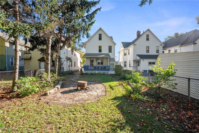 2568 W 10th Street, Cleveland, OH 44113