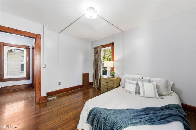 2568 W 10th Street, Cleveland, OH 44113