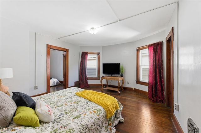 2568 W 10th Street, Cleveland, OH 44113