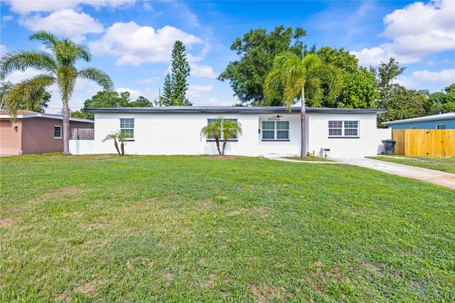 2090 75TH STREET N, St Petersburg, FL 33710