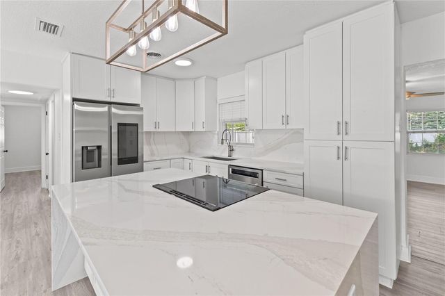 2090 75TH STREET N, St Petersburg, FL 33710