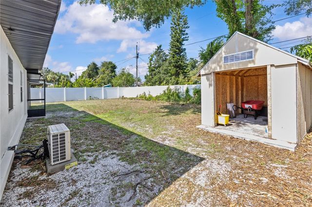 2090 75TH STREET N, St Petersburg, FL 33710