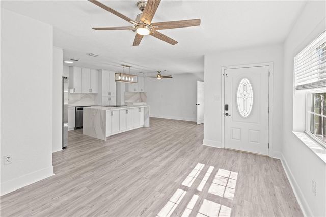 2090 75TH STREET N, St Petersburg, FL 33710