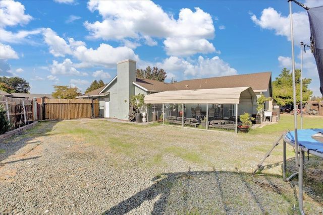 8346 Floxtree Ct, Sacramento, CA 95828