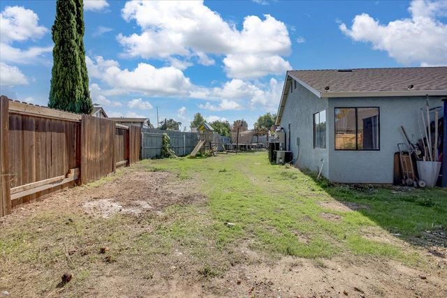 8346 Floxtree Ct, Sacramento, CA 95828