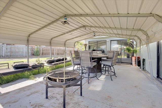 8346 Floxtree Ct, Sacramento, CA 95828