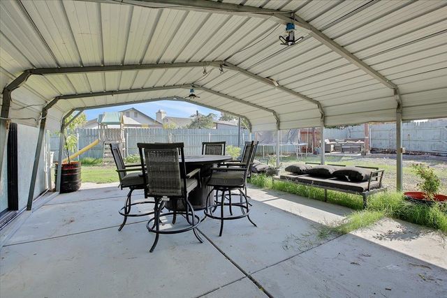 8346 Floxtree Ct, Sacramento, CA 95828