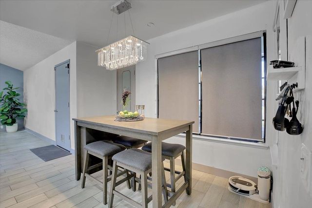 8346 Floxtree Ct, Sacramento, CA 95828