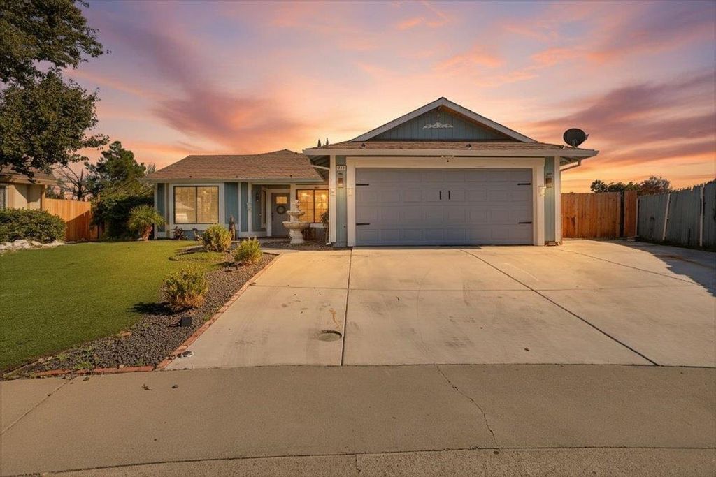 8346 Floxtree Ct, Sacramento, CA 95828