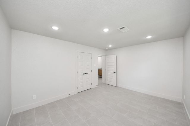 13406 Shady Ln, Old River-winfree, TX 77535