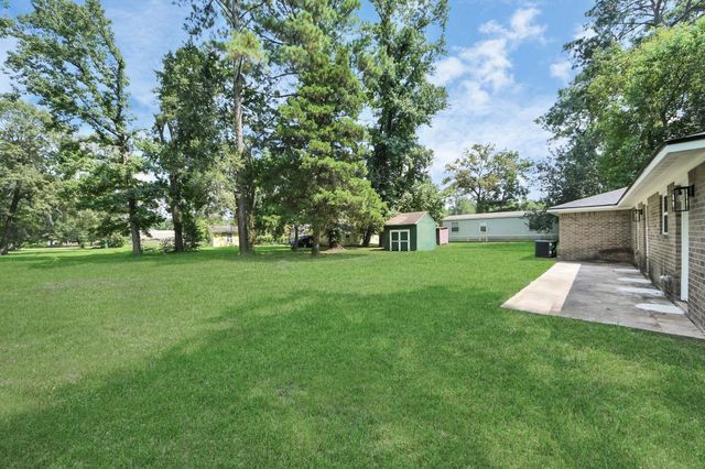13406 Shady Ln, Old River-winfree, TX 77535