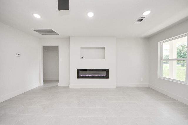 13406 Shady Ln, Old River-winfree, TX 77535