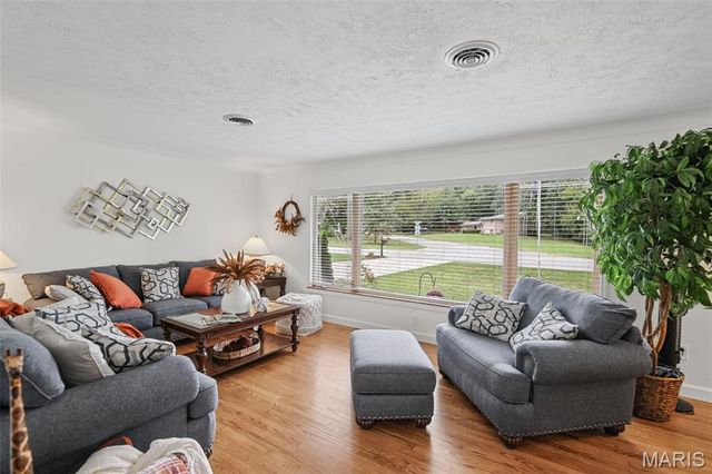 50 Will Vina Drive, Collinsville, IL 62234