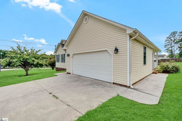 101 Summercrest Court, Easley, SC 29642