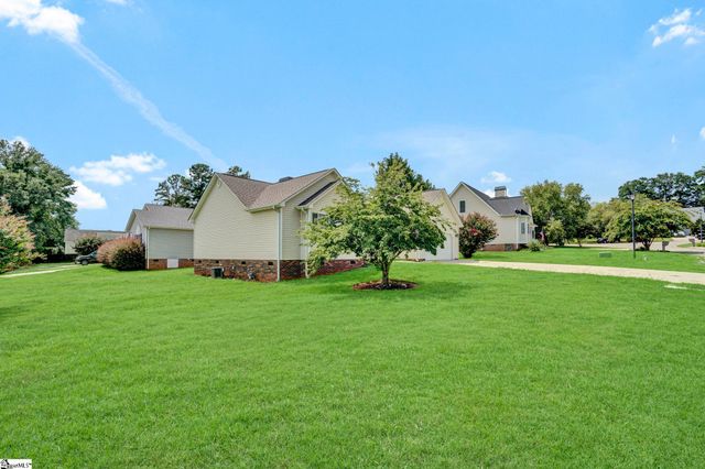 101 Summercrest Court, Easley, SC 29642