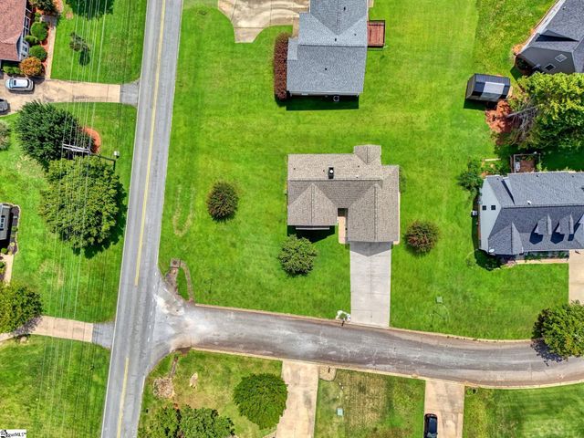 101 Summercrest Court, Easley, SC 29642