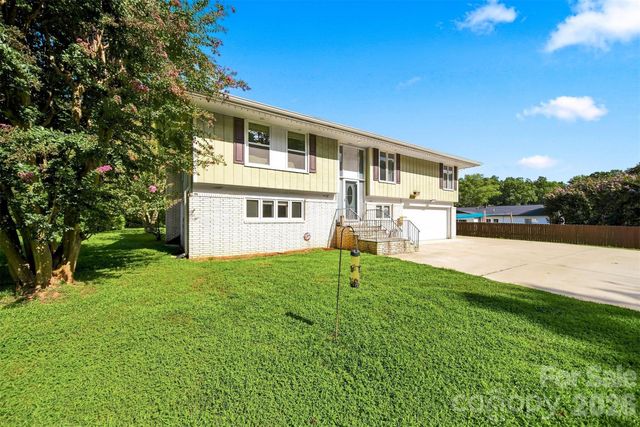 706 Springdale Road, Statesville, NC 28677