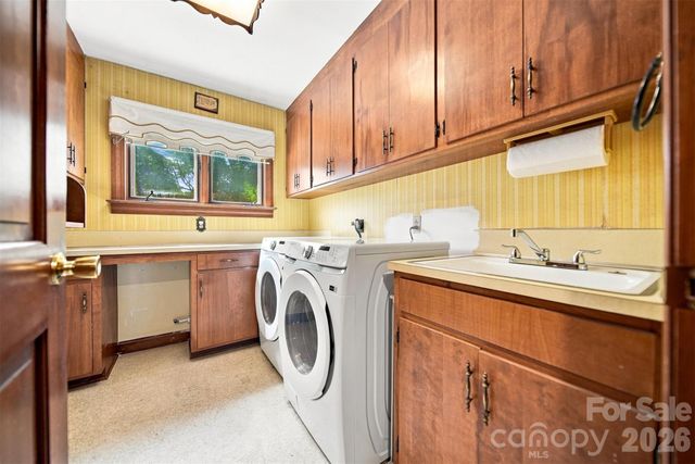 706 Springdale Road, Statesville, NC 28677