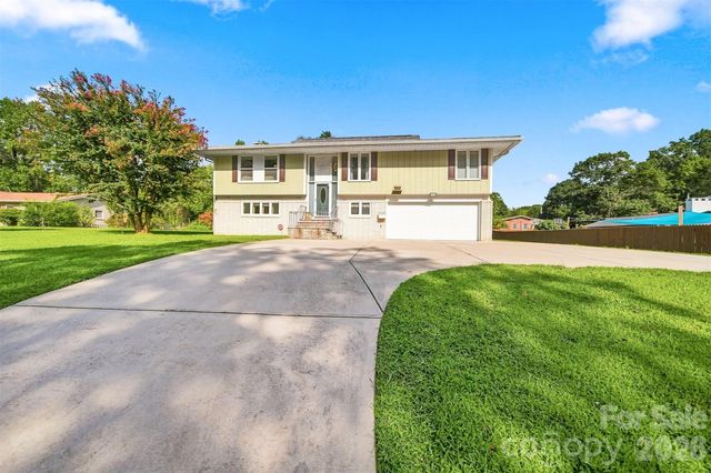 706 Springdale Road, Statesville, NC 28677