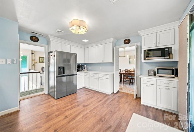 706 Springdale Road, Statesville, NC 28677