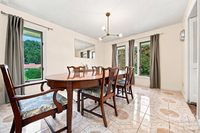 706 Springdale Road, Statesville, NC 28677