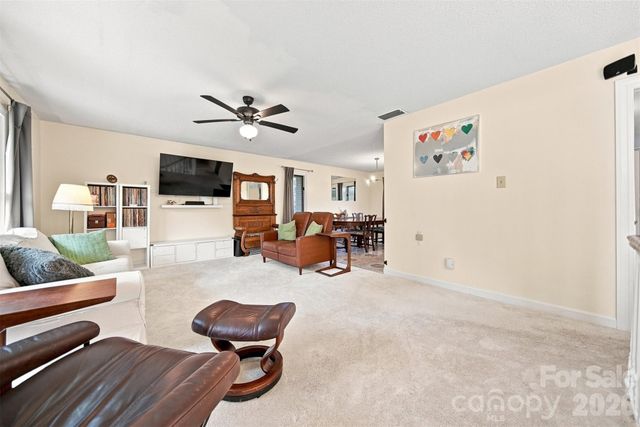 706 Springdale Road, Statesville, NC 28677