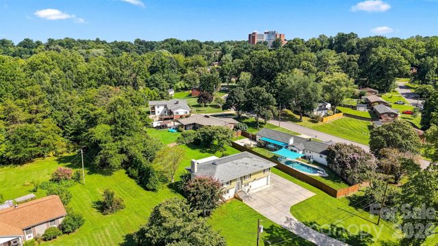 706 Springdale Road, Statesville, NC 28677