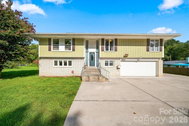 706 Springdale Road, Statesville, NC 28677