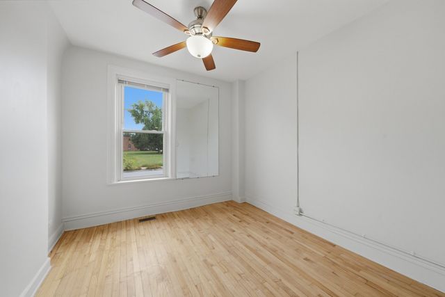 24 S Sacramento Boulevard, Chicago, IL 60612