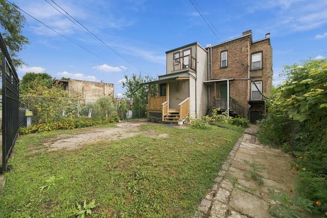 24 S Sacramento Boulevard, Chicago, IL 60612