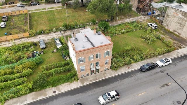 24 S Sacramento Boulevard, Chicago, IL 60612