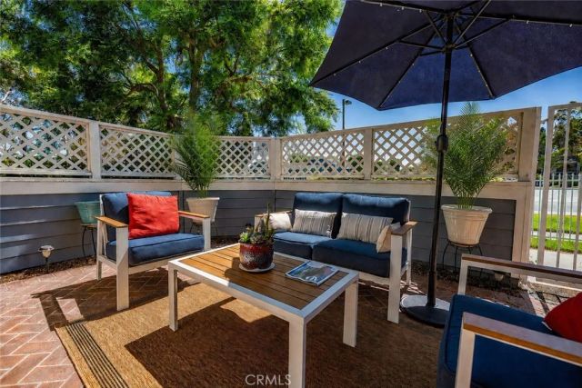 421 Burlington Court 101, Long Beach, CA 90803