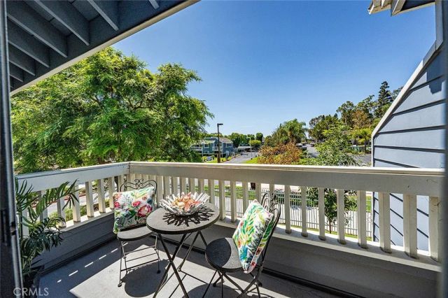 421 Burlington Court 101, Long Beach, CA 90803