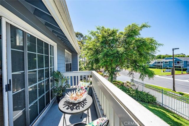 421 Burlington Court 101, Long Beach, CA 90803
