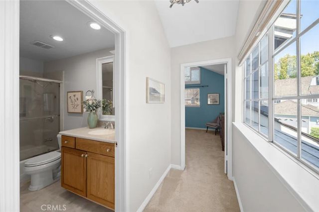421 Burlington Court 101, Long Beach, CA 90803