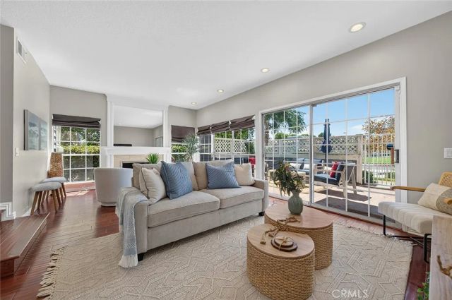 421 Burlington Court 101, Long Beach, CA 90803