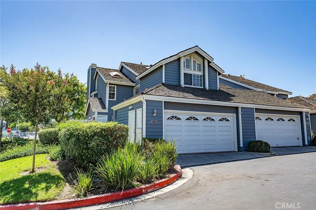 421 Burlington Court 101, Long Beach, CA 90803
