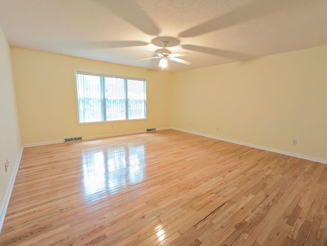 150 Haleswood Circle, Goose Creek, SC 29445