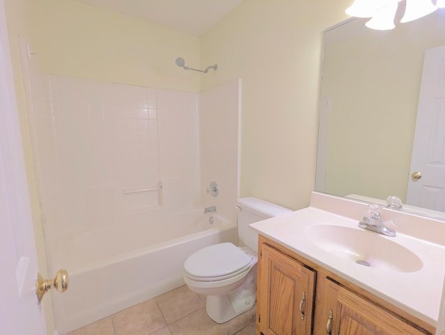150 Haleswood Circle, Goose Creek, SC 29445