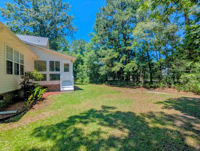 150 Haleswood Circle, Goose Creek, SC 29445